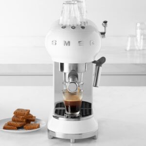 smeg espresso machine o - اسپرسو ساز سفید اسمگ مدل ECF01WH