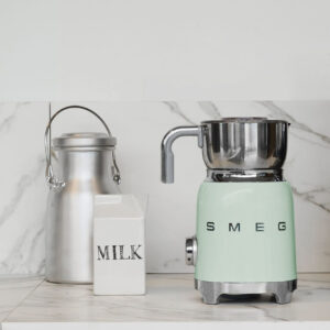 smeg milk frother 1 91103 - فوم ساز شیر اسمگ رنگ سبز پاستیلی MFF01PG