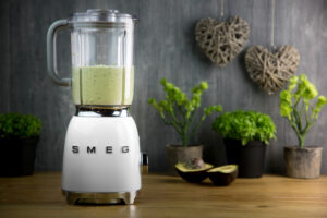 Smeg BLF01WHAU White Blender LS - مخلوط کن اسمگ رنگ سفید مدل BLF01WH