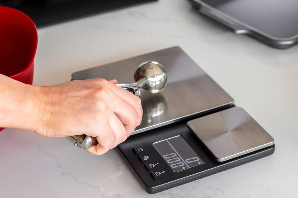 8 17 - ترازوی دیجیتال دو پلتفرم کیچن اید با ظرفیت ۵۰۰۰ و ۵۰۰ گرم